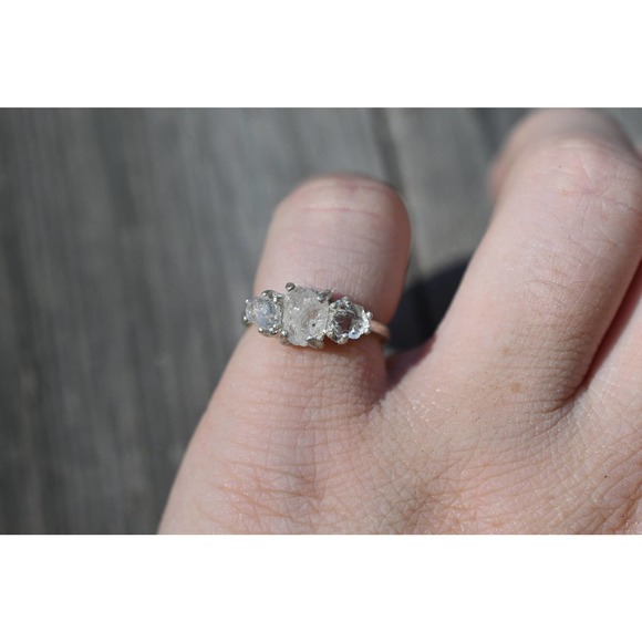 alternative raw diamond engagement rings, raw crystal ring, round or ova… - Picture 3 of 4